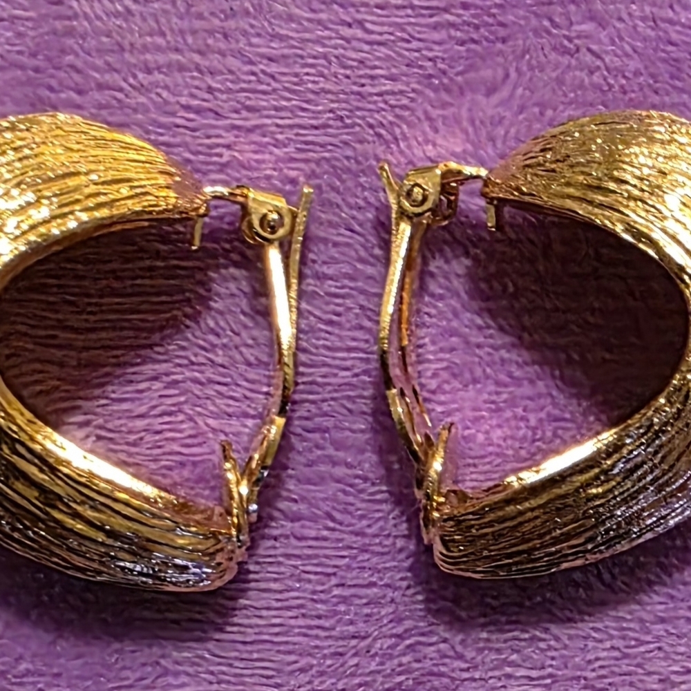 Textured Gold Hoop Earrings